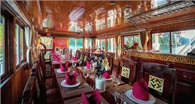 Du thuyền Cozy Bay